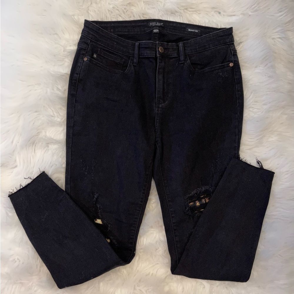 JUDY Blue Leopard Patch Distressed Skinny Fit Jeans - Picture 3 of 7